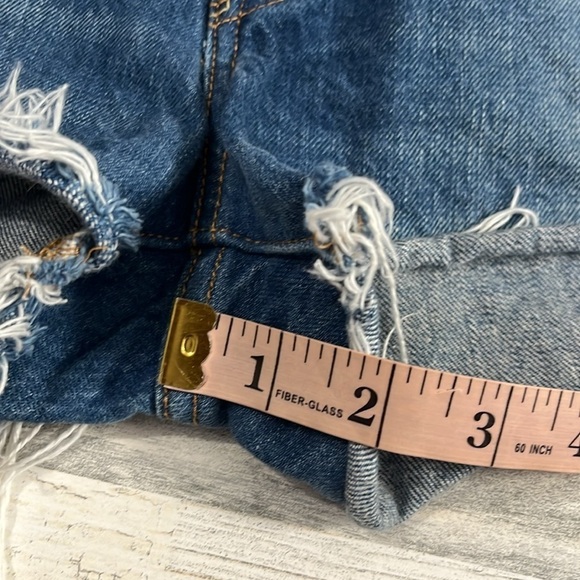 Levi’s 501 button fly shorts size 31 - Picture 10 of 11